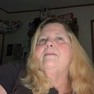 Meet your Posher, Cynthia